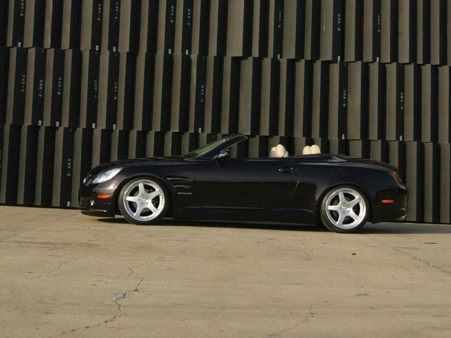  Lexus SC430 by Wald 2005 года  (фото 3 из 10)